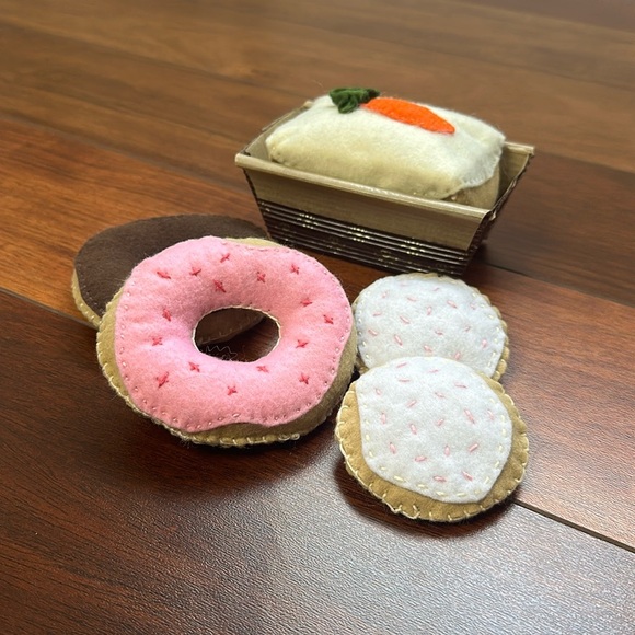 Handmade Felt Play Food Carrot Cake Cookies Donuts - Picture 2 of 6